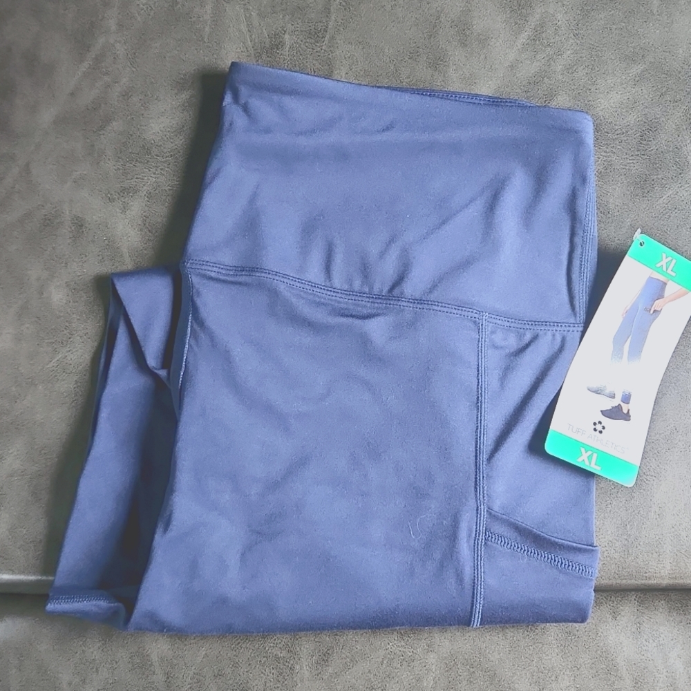 Tuff Athletics high waist thigh pockets leggings NWOT Size Large